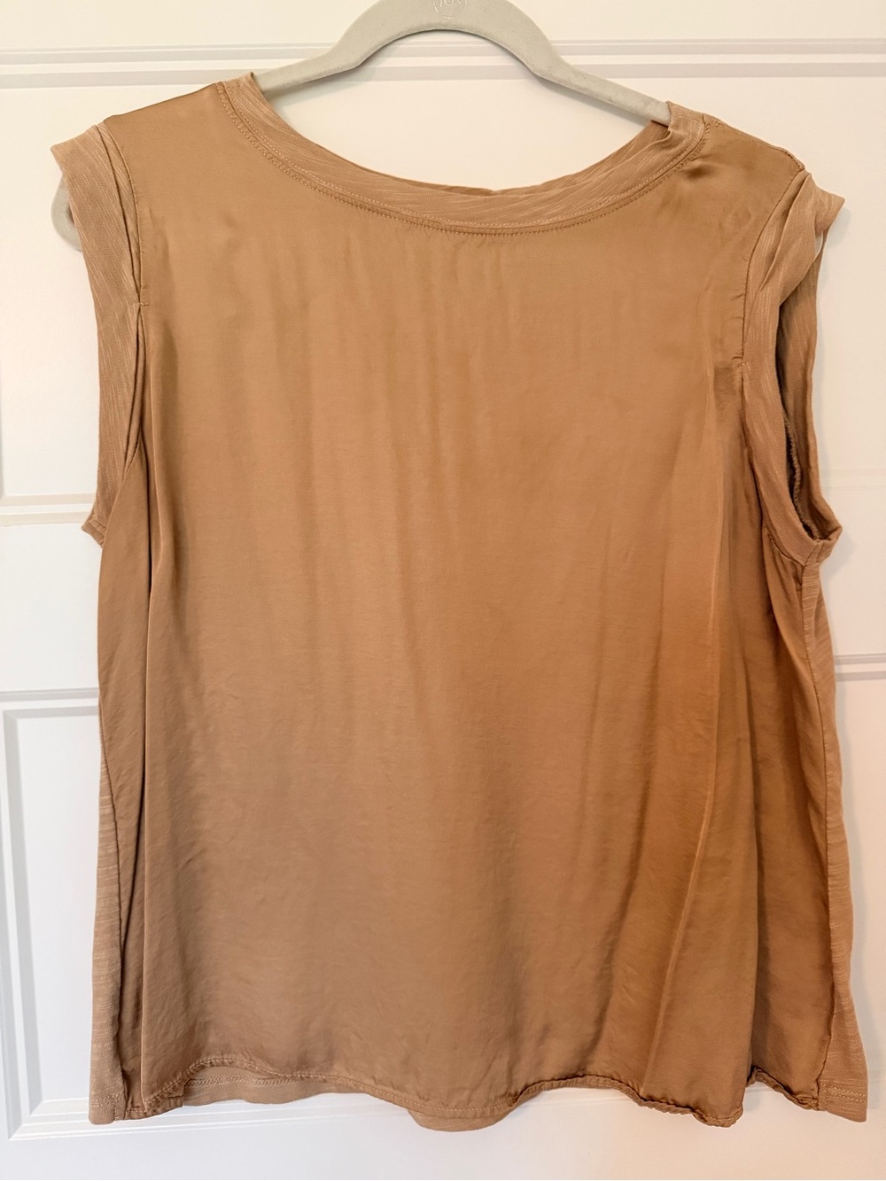 Liverpool Women's Camel Sleeveless Tank Top